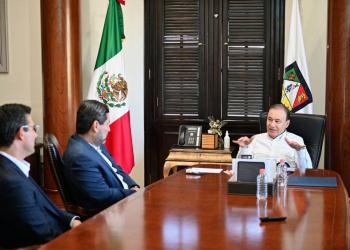 Presenta Gobernador proyectos de infraestructura a CMIC México