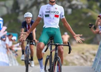 El mexicano Isaac del Toro gana la primera etapa del Tour de Asturias y es líder