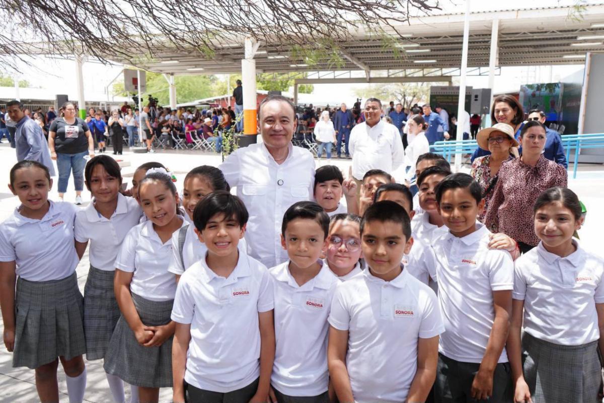 Respalda Gobernador Durazo regulación del uso de celulares en escuelas de Sonora