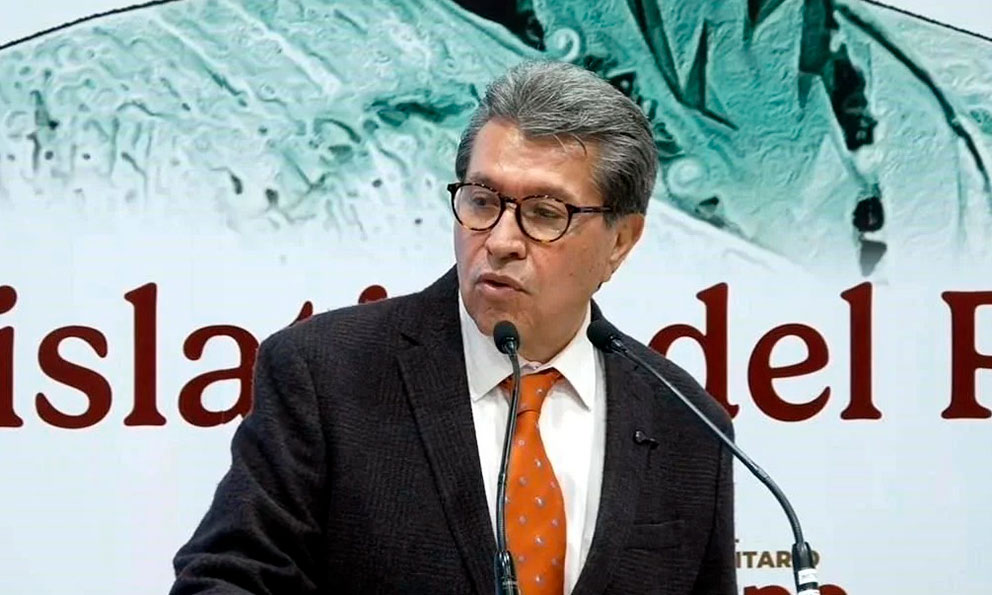 Pone Monreal su curul a orden de Morena; no va a reelección