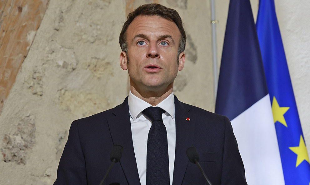 Macron reconoce que subestimó la violencia de las protestas en Francia